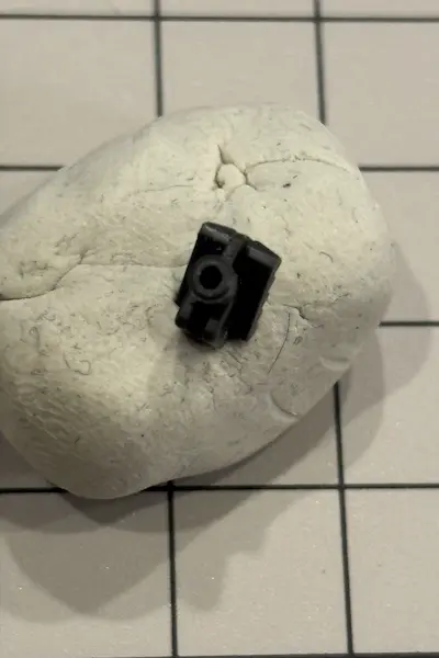 バルバトス胸部パーツ肩うら