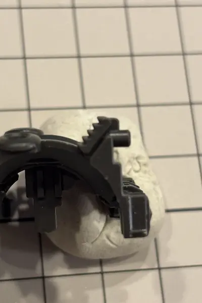 バルバトス胸部パーツ上から下へ取り付け