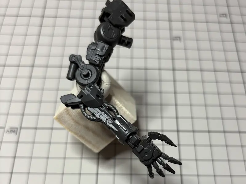 バルバトス腕部３＜４＞手がパー