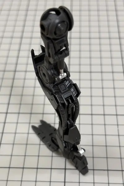 バルバトス脚部フレーム全体５