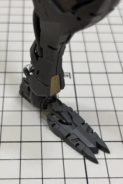 バルバトス脚部フレーム全体７